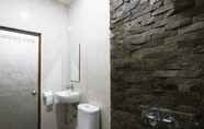 Toilet Kamar 5 Pulasari Homestay Sanur