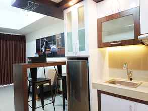 Ruang Umum 4 Luxury and Tidy 2BR at Vida View Makassar Apartment By Travelio