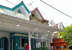 외관 2 Casa De louvre 9 Cikarang (Women Only)