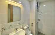 In-room Bathroom 3 Osimi Building Phu My