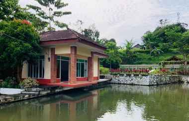 Exterior 2 Syariah Homestay Hanjuang Merah