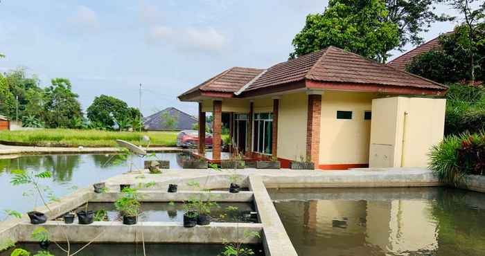 Lobby Syariah Homestay Hanjuang Merah