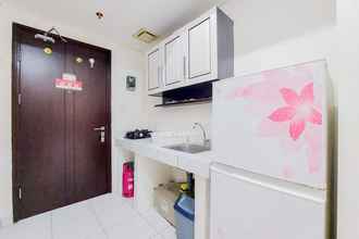 Bedroom 4 Homey and Simply Look Studio at Casa de Parco Apartment By Travelio