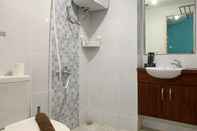 In-room Bathroom Nice and Enjoy 2BR at Tokyo Riverside PIK 2 Apartment By Travelio