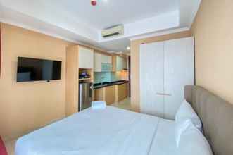 Bilik Tidur 4 Homey and Nice Designed Studio at Menteng Park Apartment By Travelio