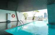 Kolam Renang 6 Comfort and Modern Look Studio at Menteng Park Apartment By Travelio