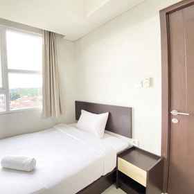 Bedroom 1 Cozy and Deluxe 2BR Apartment at Skyland City Jatinangor By Travelio, Rancaeunteung Hotels