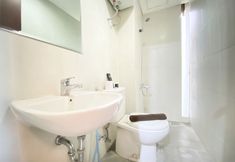 In-room Bathroom 5 Cozy and Deluxe 2BR Apartment at Skyland City Jatinangor By Travelio