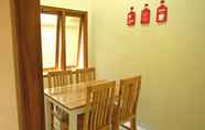 Bar, Cafe and Lounge 3 Homestay Jogja Deresan By Simply Homy