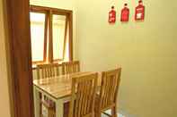 Bar, Cafe and Lounge Homestay Jogja Deresan By Simply Homy