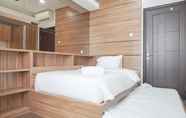 Kamar Tidur 3 Homey and Comfort 3BR at Pesona Bahari Apartment By Travelio