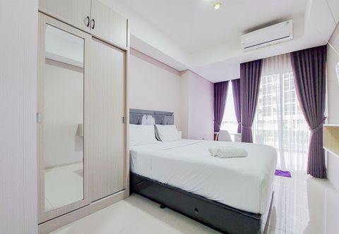 Bilik Tidur Elegant and Nice Studio near Campus at Pacific Garden Alam Sutera Apartment By Travelio