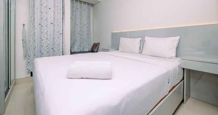 Bilik Tidur Cozy and Simply Look Studio at Transpark Cibubur Apartment By Travelio