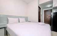 Bilik Tidur 2 Cozy and Simply Look Studio at Transpark Cibubur Apartment By Travelio