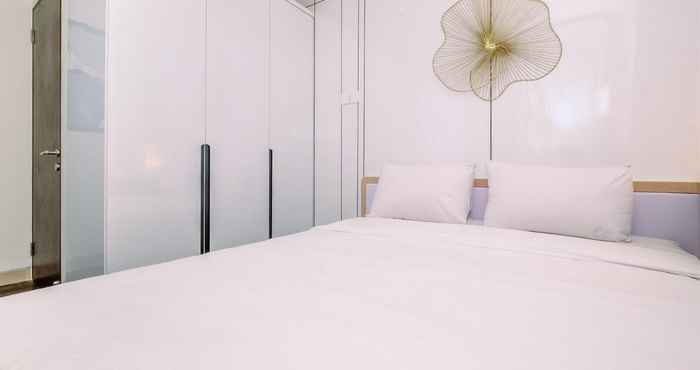Bilik Tidur Good Deal High Floor 2BR at Transpark Cibubur Apartment By Travelio
