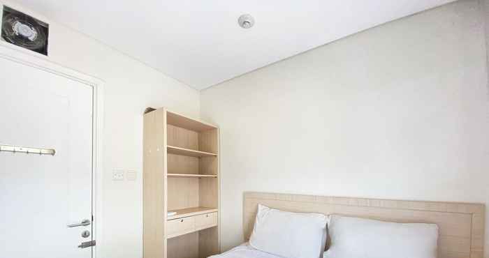 ห้องนอน Nice and Fancy 2BR Apartment at Parahyangan Residence By Travelio