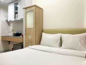 Kamar Tidur 4 Nice Designed and Tidy Studio at Osaka Riverview PIK 2 Apartment By Travelio