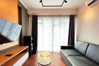 Ruang Umum Nice and Simply 2BR at Gateway Pasteur Apartment By Travelio