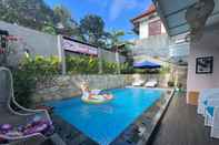 Kolam Renang Villa Hartini 2