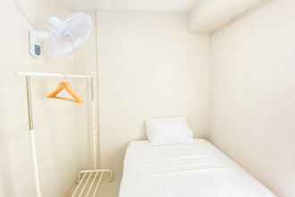 Kamar Tidur 4 Nice and Comfortable 2BR Apartment at Bassura City By Travelio