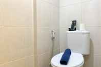 Toilet Kamar Compact Studio Apartment (No Kitchen) at Osaka Riverview PIK 2 By Travelio