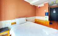 Bilik Tidur 2 Cozy and Simply Studio at Grand Asia Afrika Apartment By Travelio
