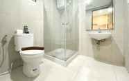 In-room Bathroom 5 New Studio and Fancy at Pollux Chadstone Apartment By Travelio