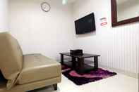 Lobi Good 2BR Apartment The Mansion Kemayoran Tower Emerald By Travelio