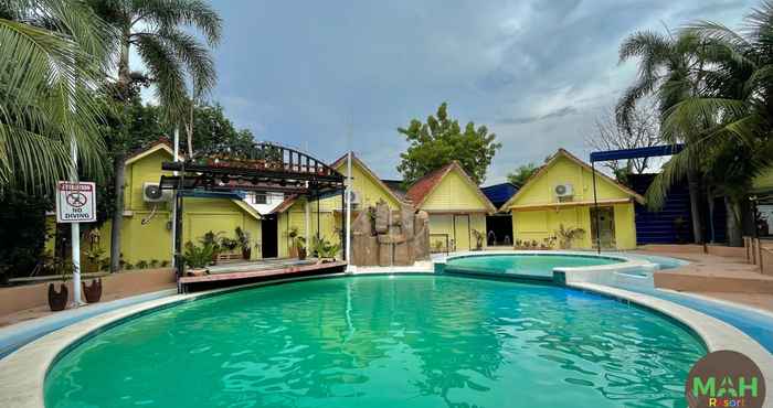 Kolam Renang MAH Resort by Cocotel