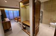 Phòng ngủ 6 PARLEZO By Kagum Hotels