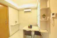 Common Space Comfortable and Clean 1BR The Mansion Kemayoran Tower Gloria By Travelio