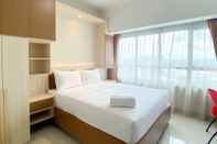 Phòng ngủ Cozy and Simply Design Studio Apartment at Springlake Summarecon Bekasi By Travelio