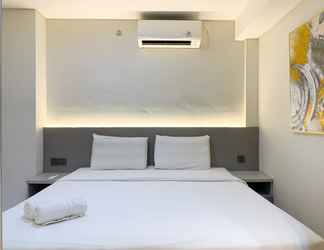 Bilik Tidur 2 Enjoy Living and Comfort 2BR at Daan Mogot City Apartment By Travelio