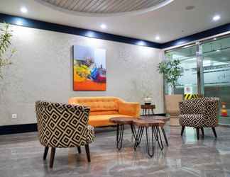 Lobby 2 LUXURIOUS 2 BEDROOMS APARTMENT (MATARAM CITY)