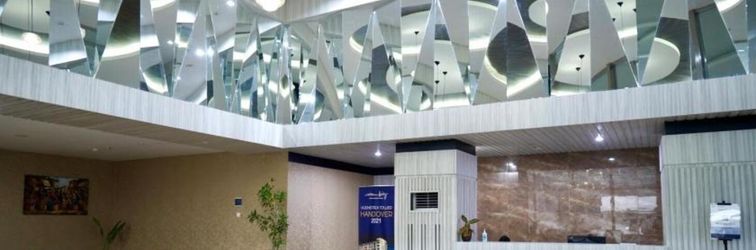 ロビー LUXURIOUS 2 BEDROOMS APARTMENT (MATARAM CITY)