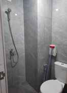 BATHROOM Apartemen Sayana By Nathania