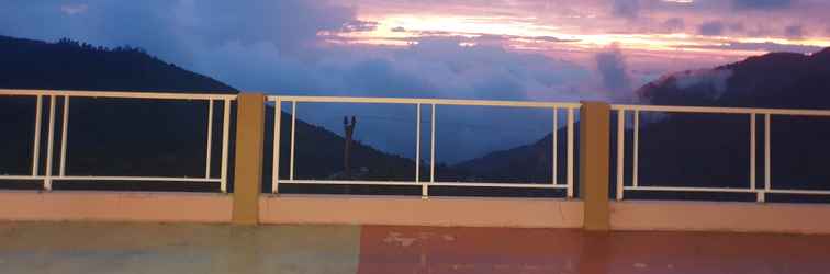 Lobi Homestay sikunir dieng view