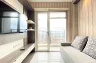 Ruang Umum Cozy and Chic 2BR at Mekarwangi Square Cibaduyut Apartment By Travelio