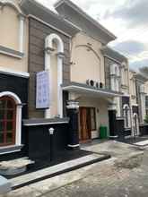 Luar Bangunan 4 Adiputra Guesthouse 3