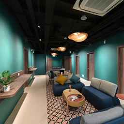Dream Chaser Boutique Capsule Hotel, USD 74.71