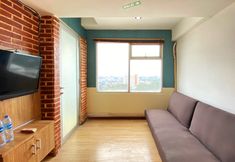 共用スペース 2 Spacious and Unique 1BR Apartment at Jarrdin Cihampelas By Travelio