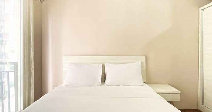 Bilik Tidur Comfort Minimalist Studio Apartment at 3rd Floor Grand Asia Afrika By Travelio