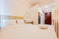 Phòng ngủ Comfy and Fancy Studio at Sky House BSD Apartment By Travelio