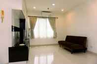 Ruang untuk Umum Comfort 2BR Apartment at Semanggi By Travelio