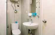 In-room Bathroom 6 Comfort 2BR Apartment at Semanggi By Travelio