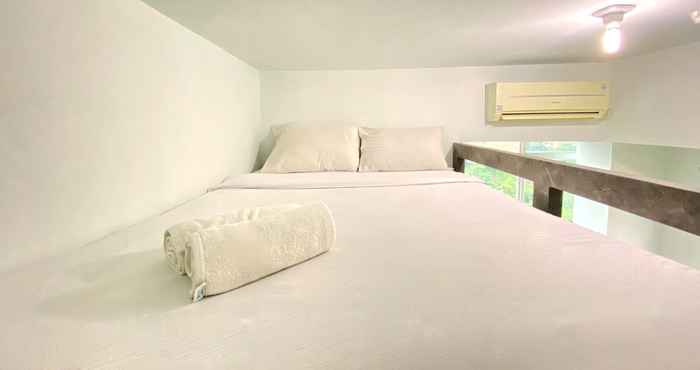 Bedroom Cozy Studio Room Apartment at 12th Floor Taman Melati Jatinangor By Travelio