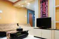 Ruang untuk Umum Homey and Cozy Living 2BR at East Coast Residence Apartment By Travelio