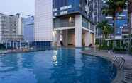 Kolam Renang 7 Homey and Minimalist Studio Room Apartment at GP Plaza By Travelio