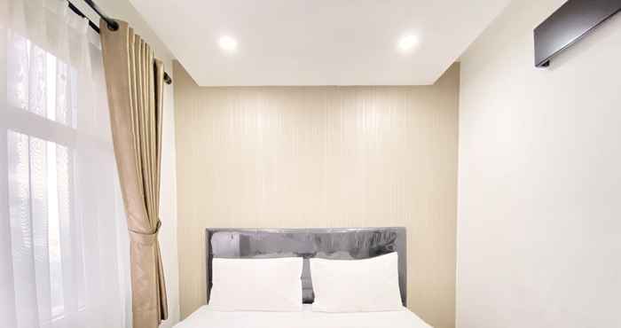 Bilik Tidur Minimalist Designed 2BR Apartment at Grand Asia Afrika By Travelio