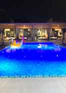 SWIMMING_POOL S Club & Hotel